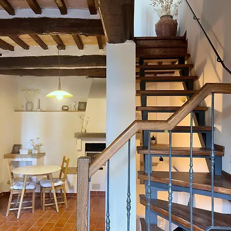 Romantic Escape In Medioeval Passignano -lake View Holiday home *